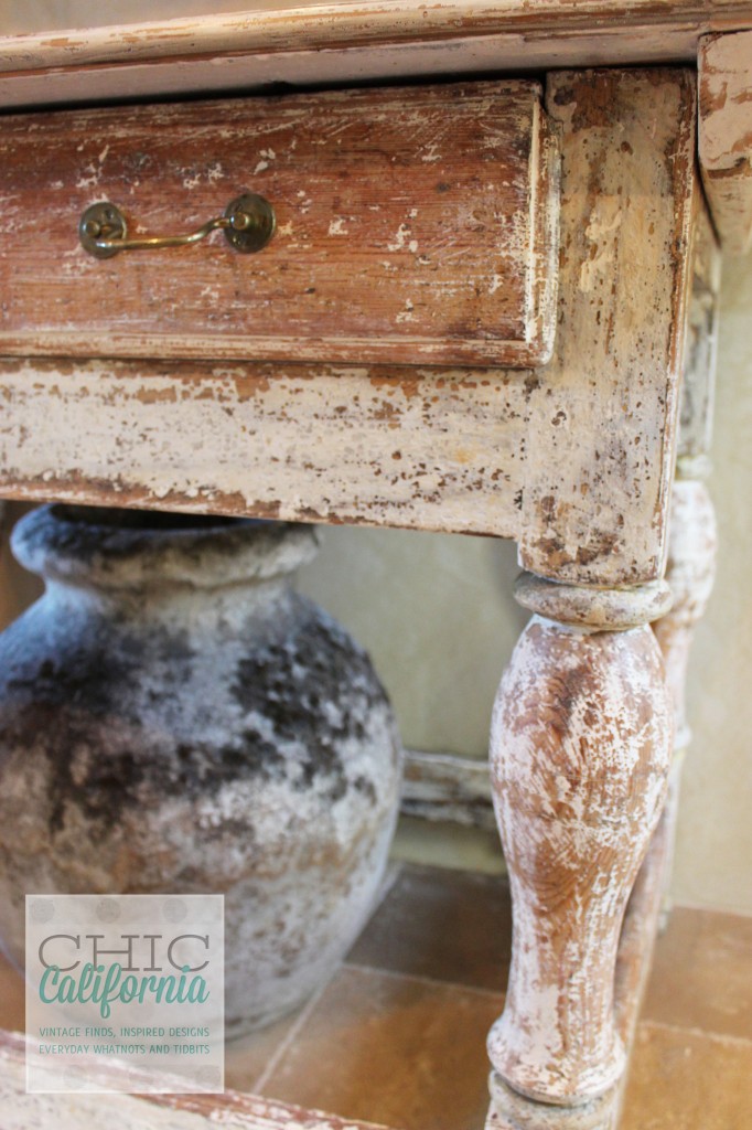 farmohouse table, white table, distressed table, white distressed table