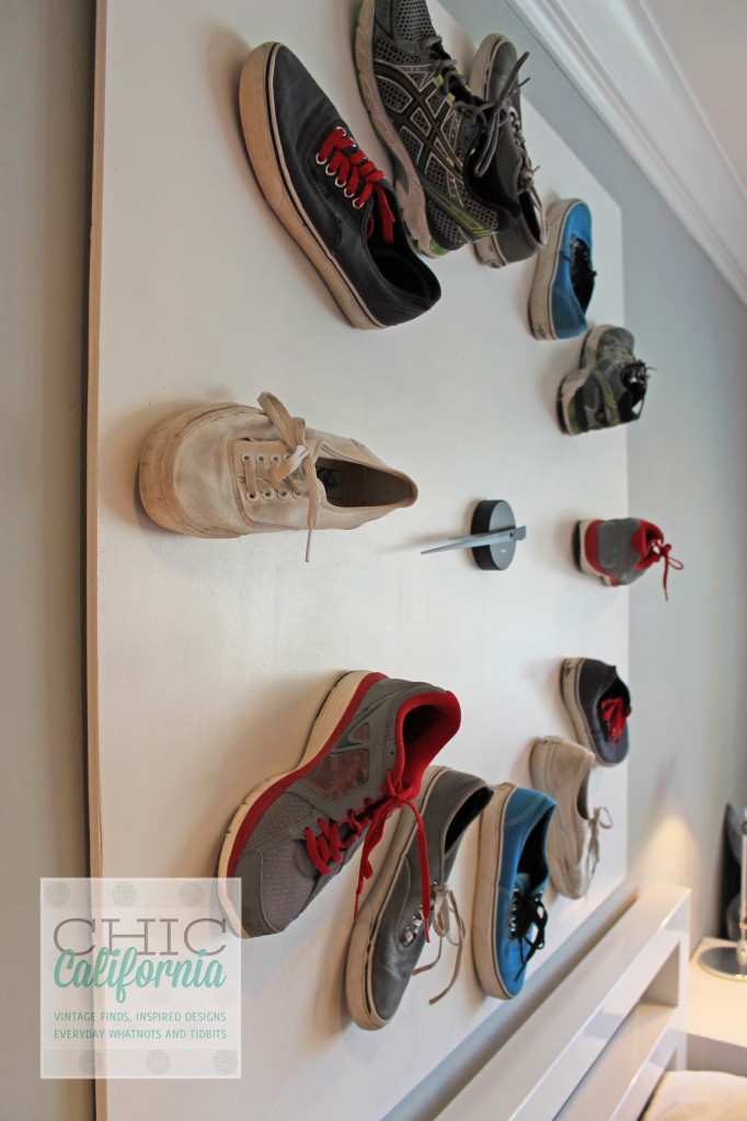 clock made with shoes, DIY clock, shoe clock